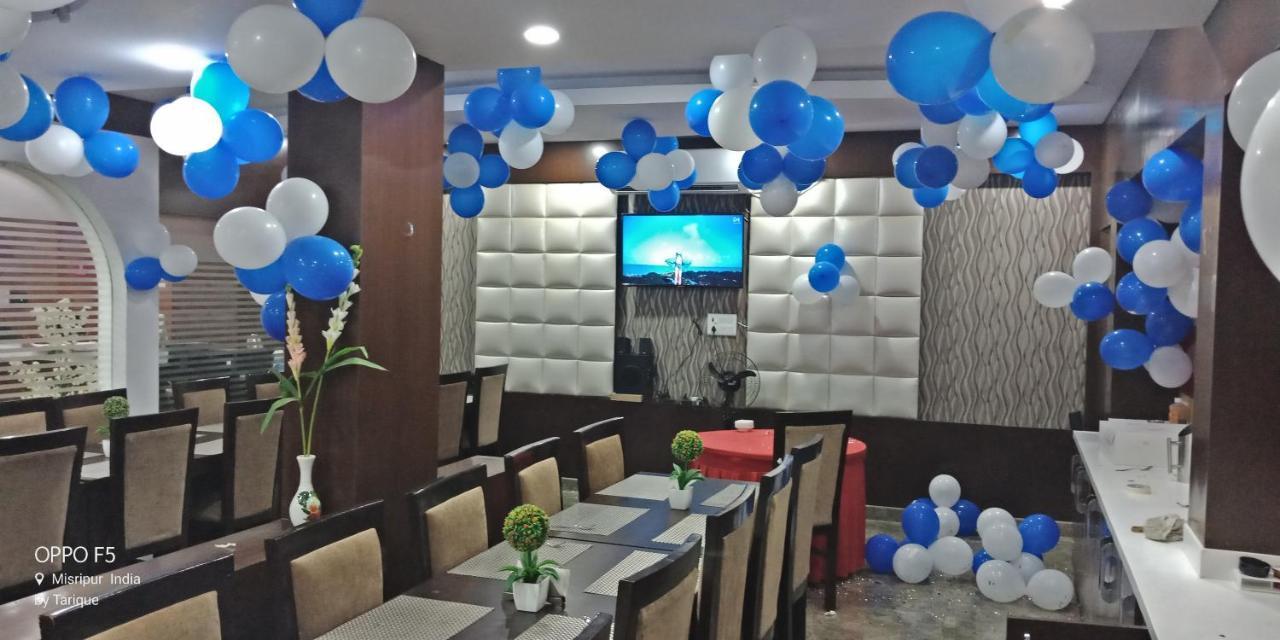 Hotel Ss Grand Лакнау Екстериор снимка