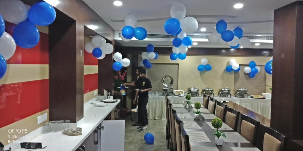 Hotel Ss Grand Лакнау Екстериор снимка