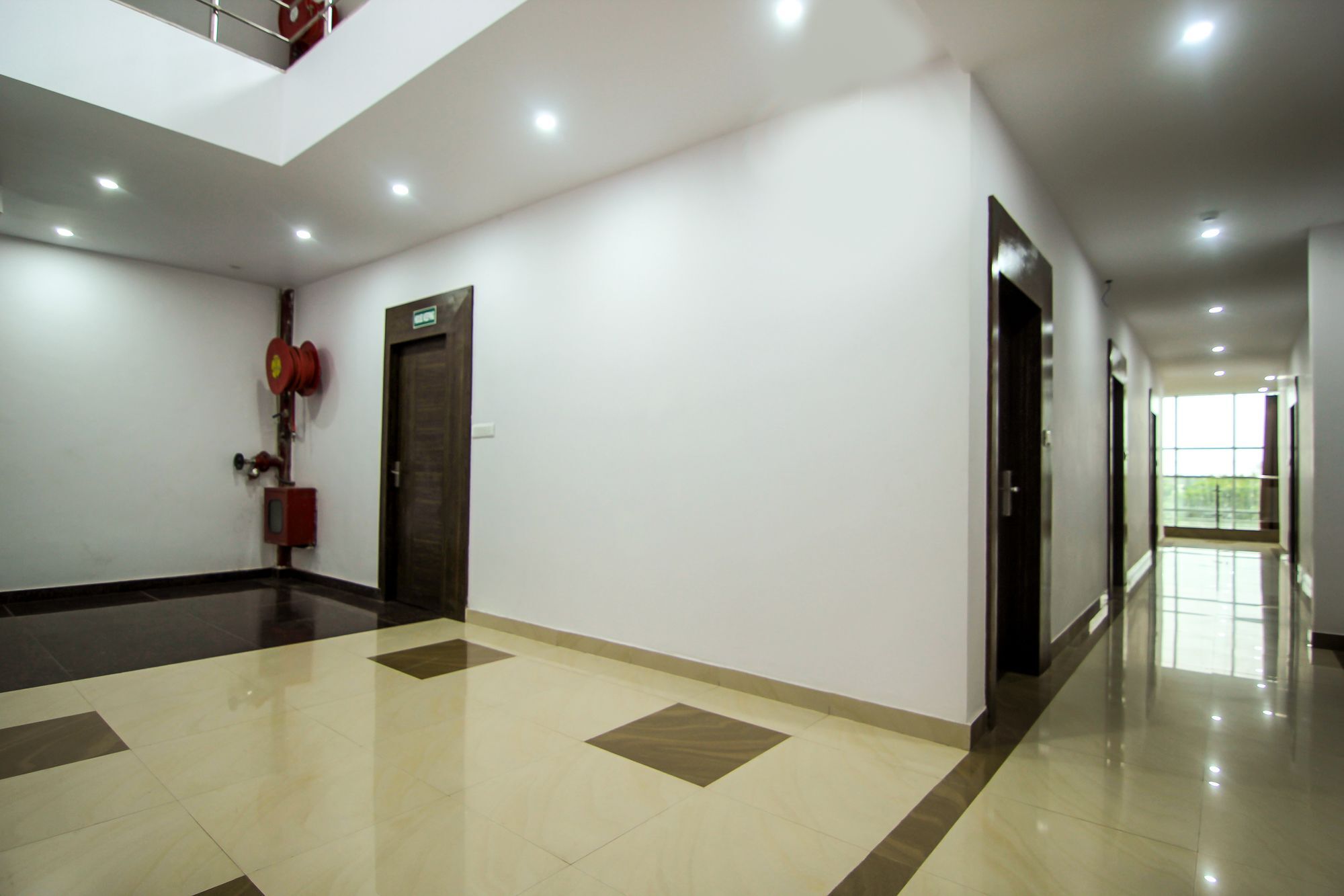 Hotel Ss Grand Лакнау Екстериор снимка