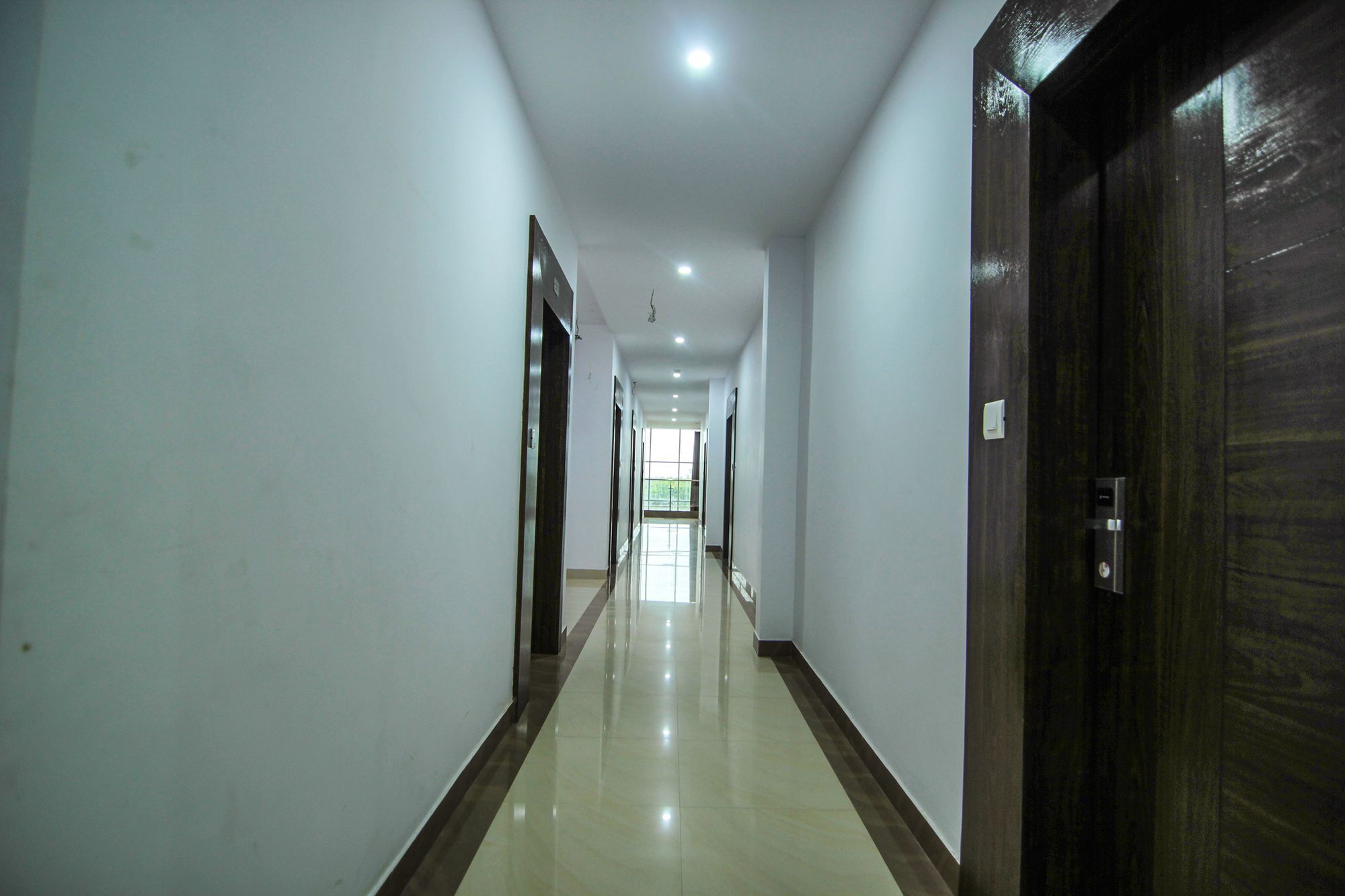 Hotel Ss Grand Лакнау Екстериор снимка
