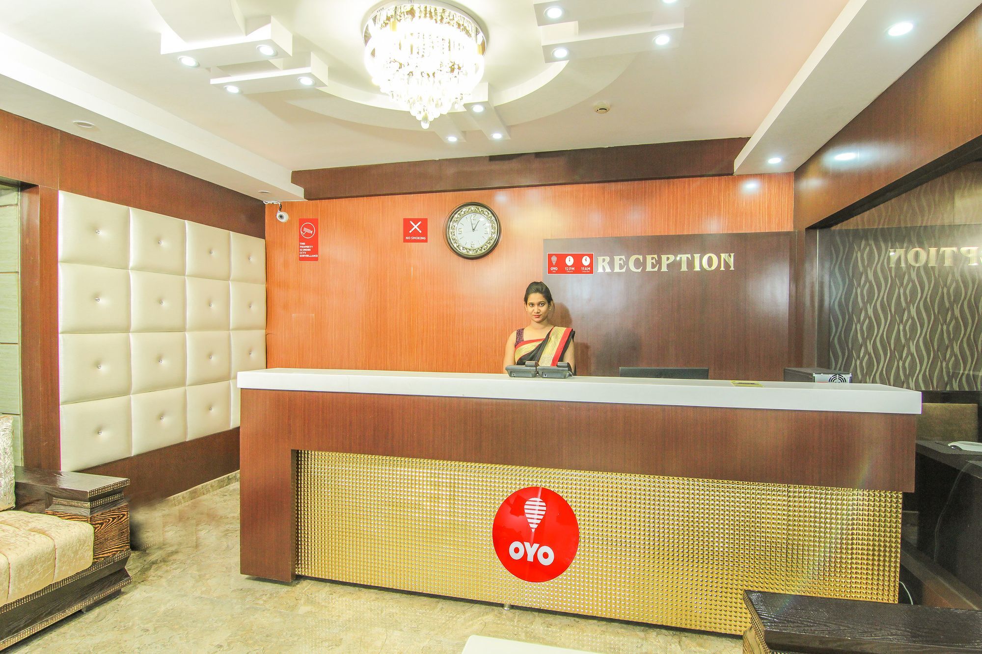 Hotel Ss Grand Лакнау Екстериор снимка